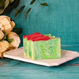 3 GREEN AND RED HANDMADE ARTISAN SOAPS: GREEN ENVY